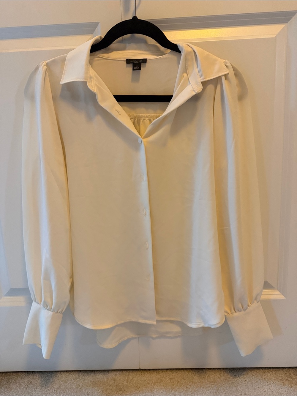 Ann Taylor Cream White Button-Front Long Sleeve Blouse Women's Size XS